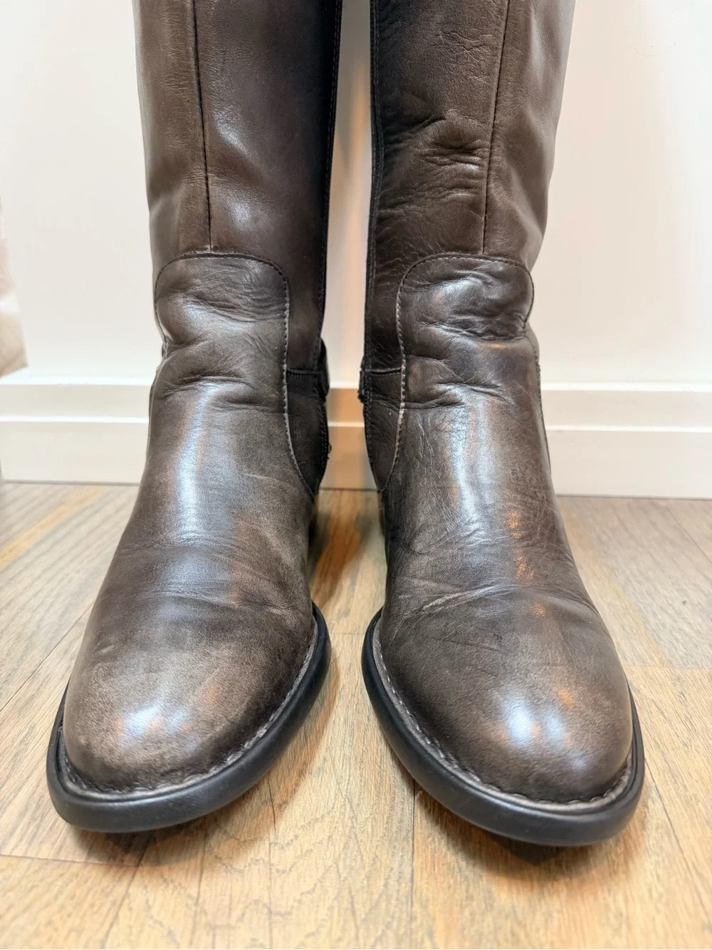 Born Helen Knee High Leather Riding Boots Distressed Womens 8 Tall Comfort